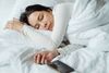 Metode practice prin care te poți bucura de un somn mai bun