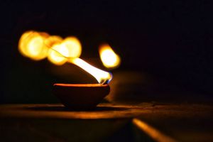 Misterul miilor de ani: lămpi cu ulei care nu se sting