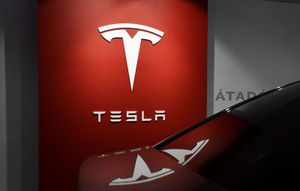 Trei lucruri pe care PCC le vrea de la Tesla - Partea I