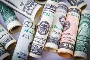 Criza din Afghanistan: dolarul american și yenul au crescut
