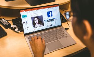 Cum manipulează regimul de la Beijing Facebook și Twitter