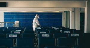 PCC sigilează oamenii în case, lăsându-i fără mâncare